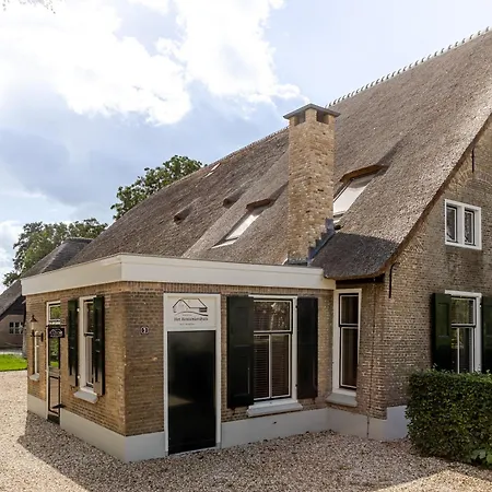 Exclusieve Luxe Het Renteniershuis Bed and Breakfast 4*